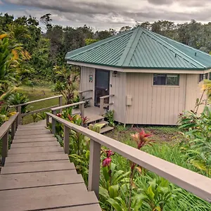  Apartment Couples Retreat About 6 Miles To Honolii Beach!